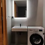 شقة Rannaaeaerne Modernne Korter Uues Majas