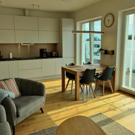 Apartment Rannaaeaerne Modernne Korter Uues Majas *