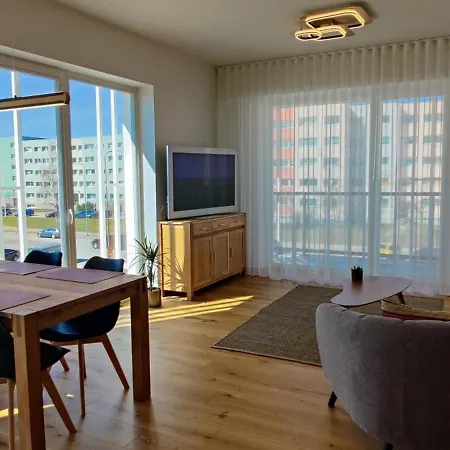 Apartment Rannaaeaerne Modernne Korter Uues Majas Parnu