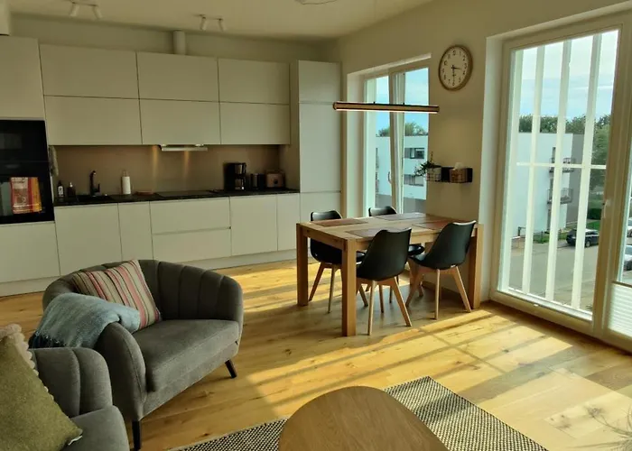 Korter Rannaaeaerne Modernne Korter Uues Majas *