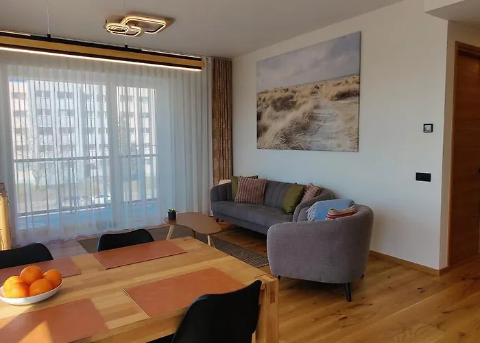 Korter Rannaaeaerne Modernne Korter Uues Majas Parnu