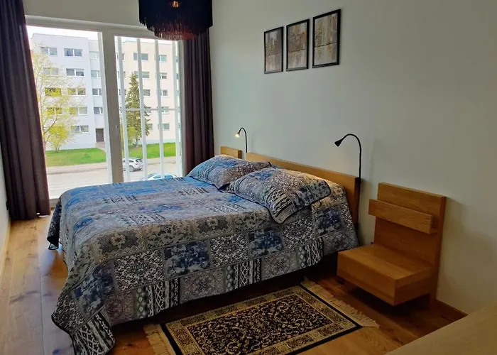 Rannaaeaerne Modernne Korter Uues Majas * Parnu