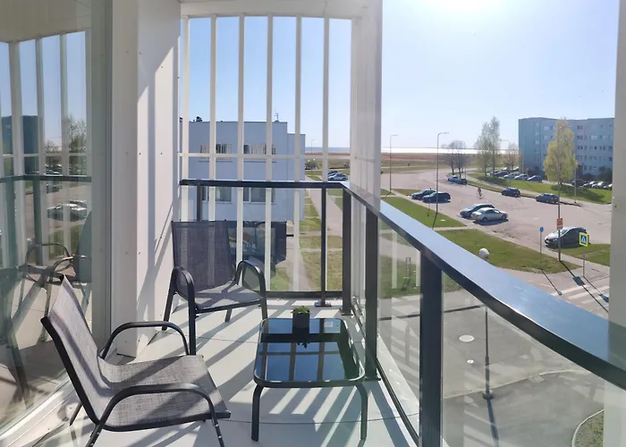 Rannaaeaerne Modernne Korter Uues Majas